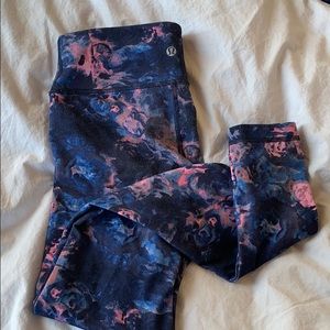 Printed Lululemon Wunder Unders